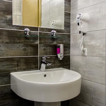 Calypso 汽车旅馆 3*